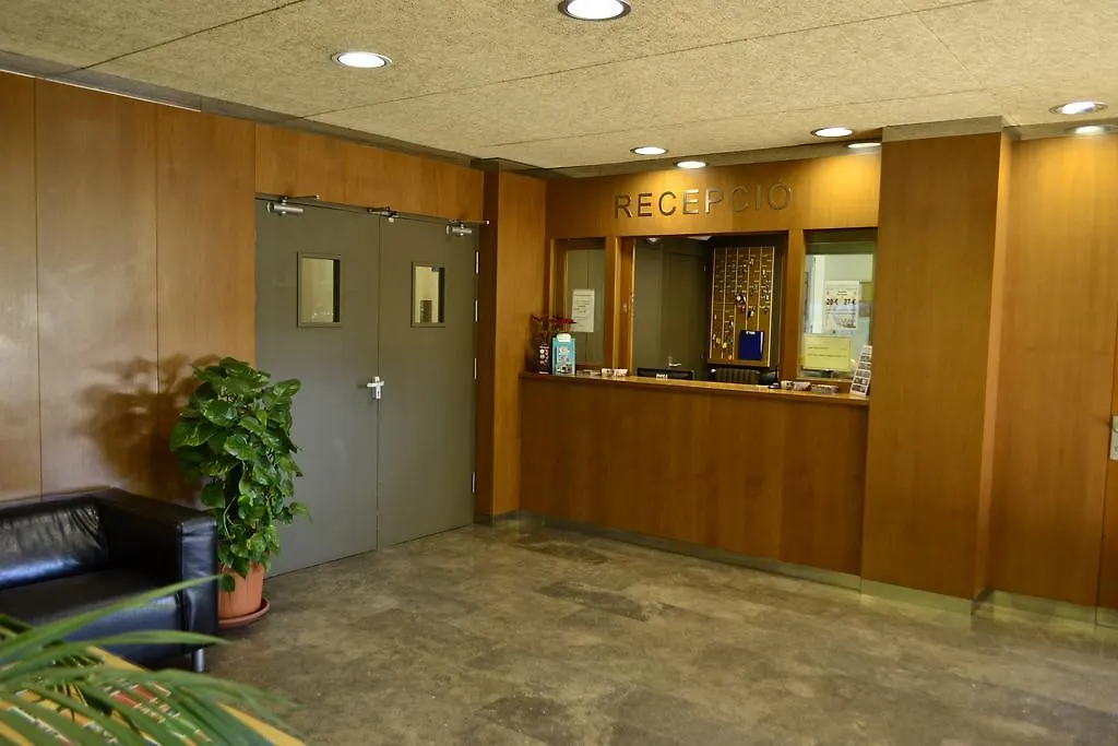 Residencia Salesiana Marti-Codolar Guest House Barcelona