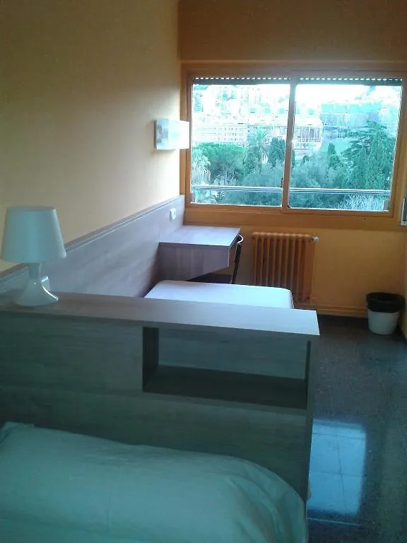 Residencia Salesiana Marti-Codolar Guest House Barcelona 2*,