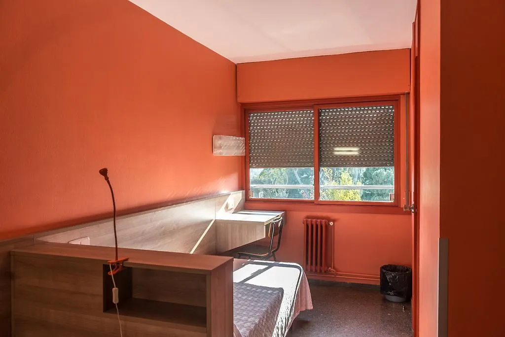 Residencia Salesiana Marti-Codolar Guest House Barcelona