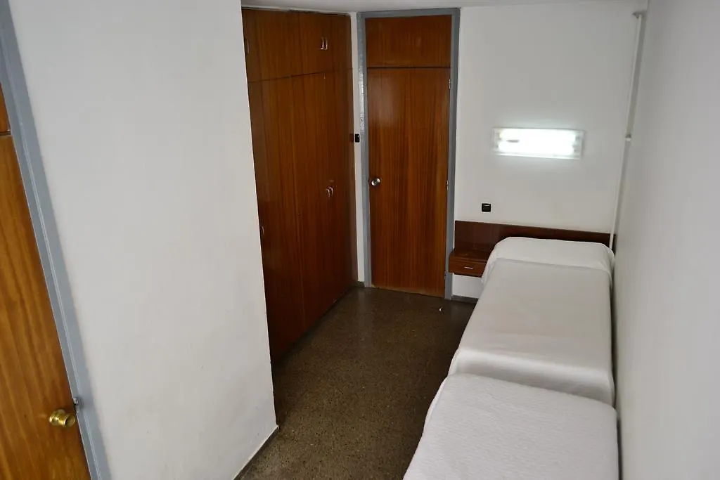 **  Residencia Salesiana Marti-Codolar Guest House Barcelona Spain