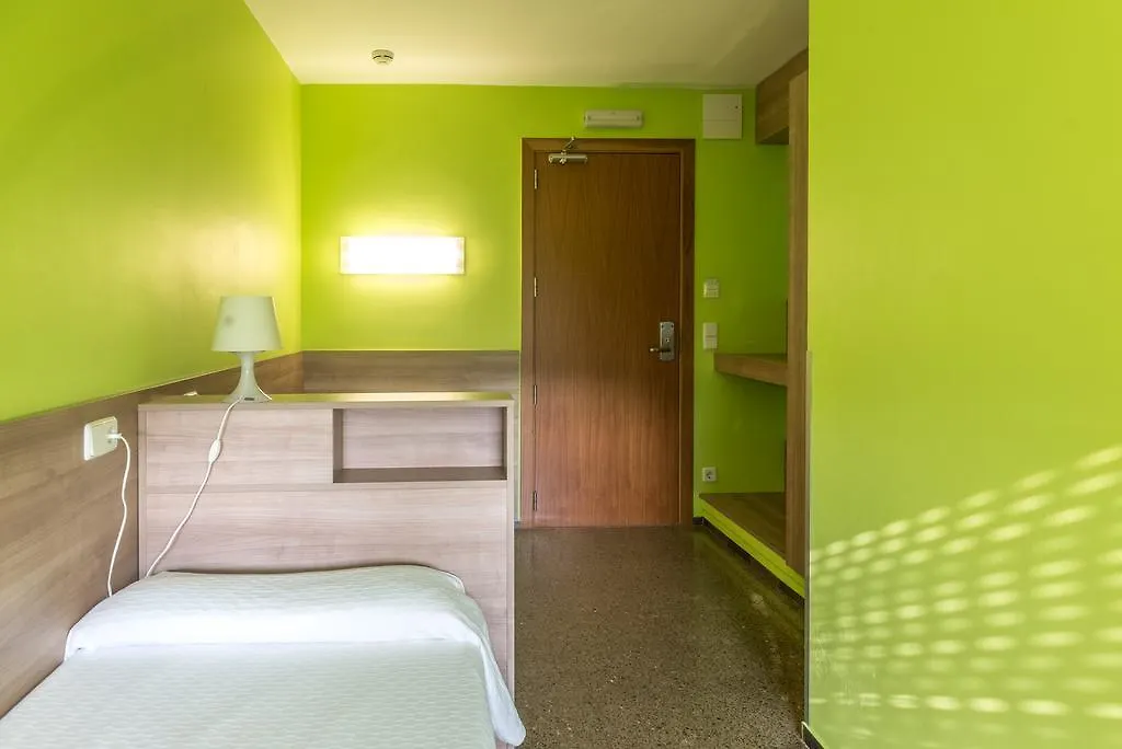 Residencia Salesiana Marti-Codolar Guest House Barcelona