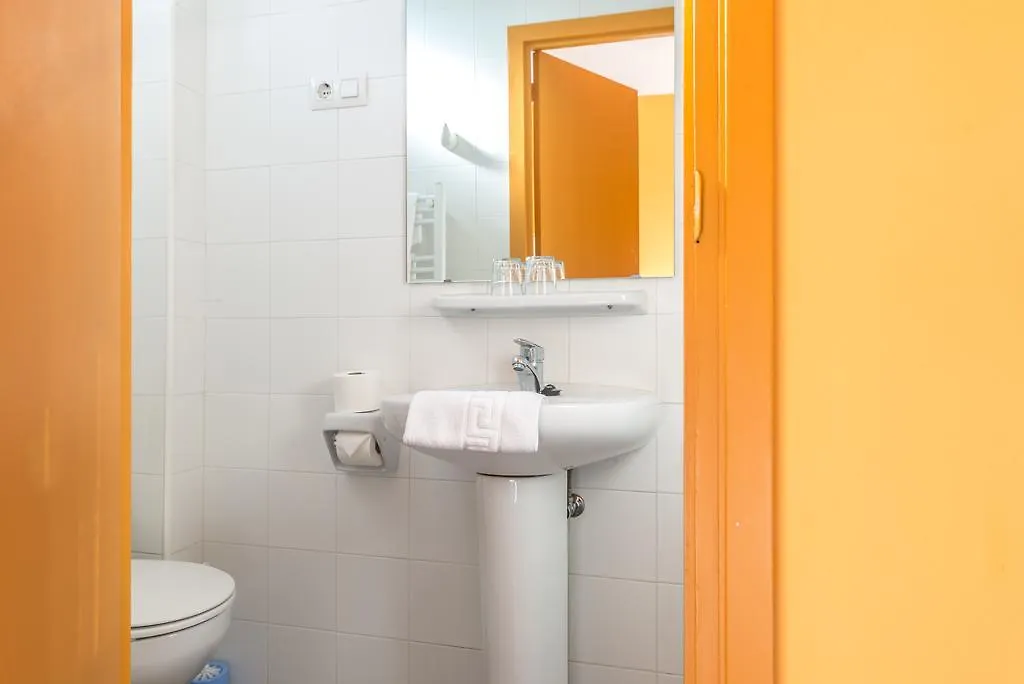 **  Residencia Salesiana Marti-Codolar Guest House Barcelona Spain