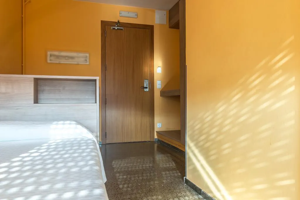 Residencia Salesiana Marti-Codolar Guest House Barcelona 2*,  Spain