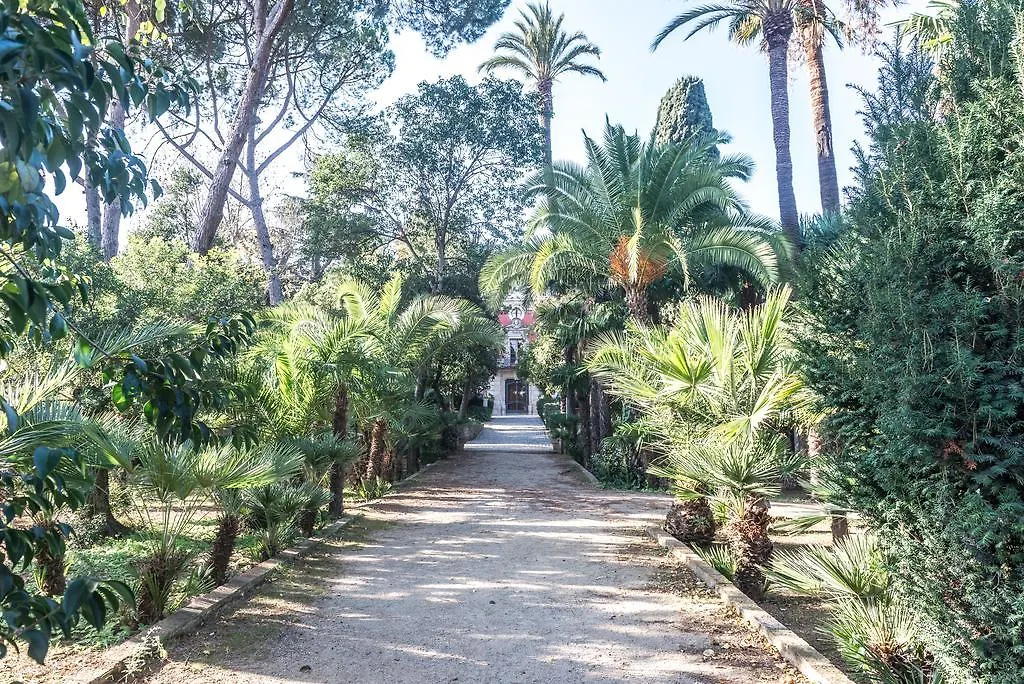 Residencia Salesiana Marti-Codolar Guest House Barcelona