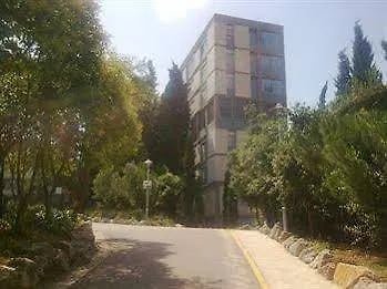 Residencia Salesiana Marti-Codolar Hostal Barcelona 2*,  España